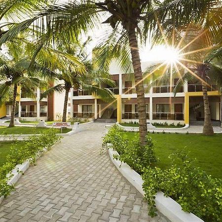 Okura Island Resort And Spa Kadalur Exterior photo